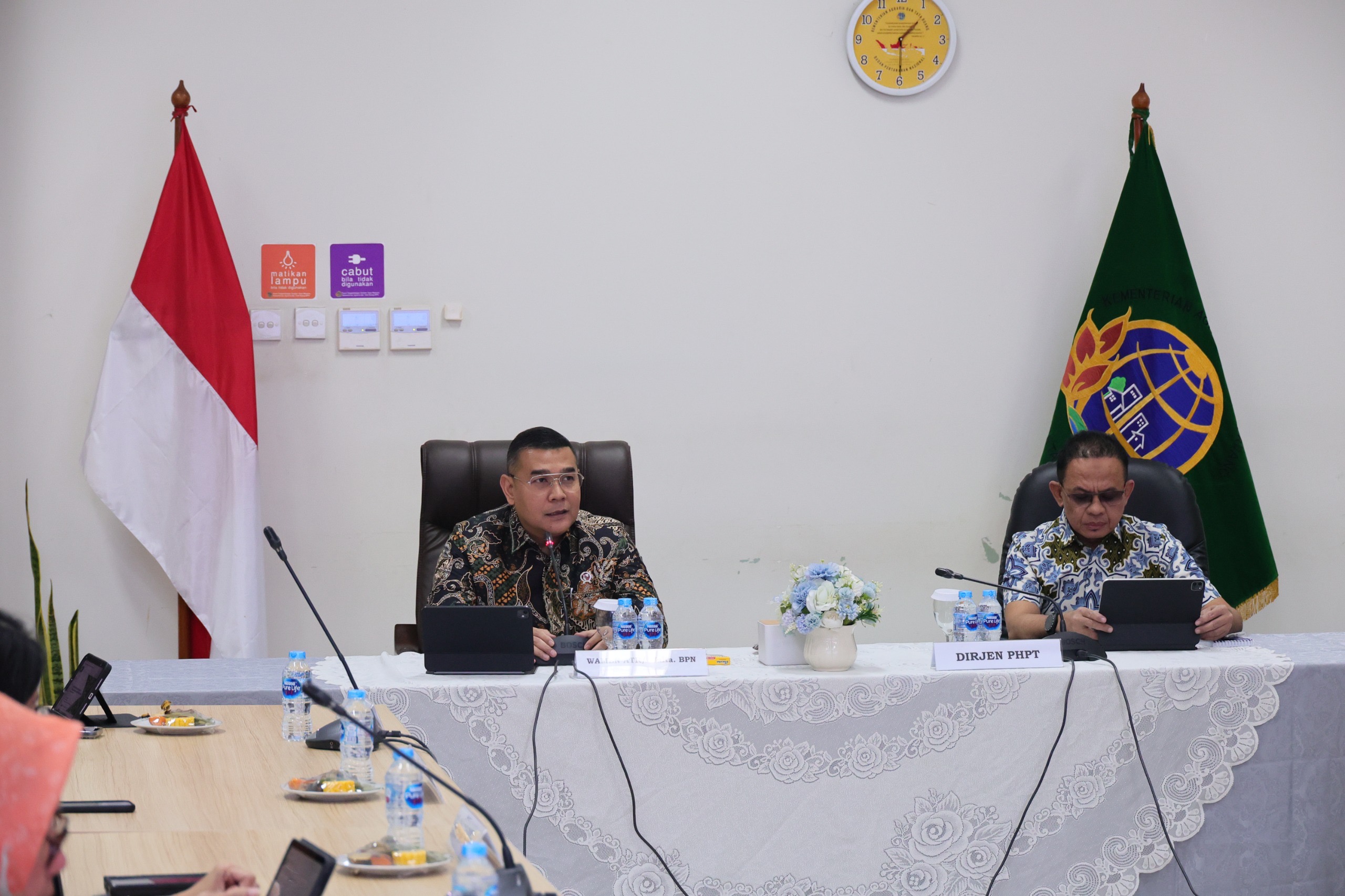 Pimpin Monev Penyelesaian Layanan Pertanahan, Wamen Ossy Deawan: Selesaikan Berkas Pertanahan Masyarakat