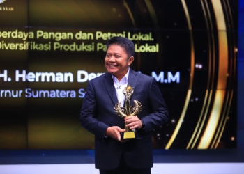 Herman Deru Raih Penghargaan People of The Year 2025 Metro TV Kategori Pemberdaya Pangan dan Petani Lokal