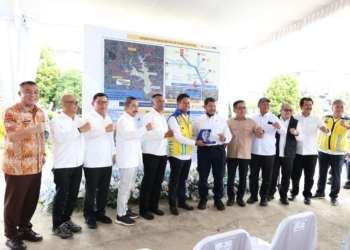 Sekda Palembang Dampingi Komisi V DPR RI Tinjau Proyek Pengendalian Banjir Sungai Bendung