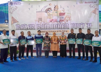 Kementerian ATR/BPN Berikan Santunan untuk Pegawai dalam Momen Bazar Ramadan