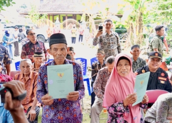 Perjuangan Panjang, Akhirnya Sertipikat Tanah Mbah Tupon Kembali ke Tangan yang Berhak