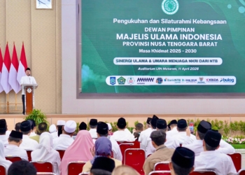 Nusron Wahid Tekankan Prinsip Kebermanfaatan dalam Pengabdian Saat Hadiri Pengukuhan MUI NTB