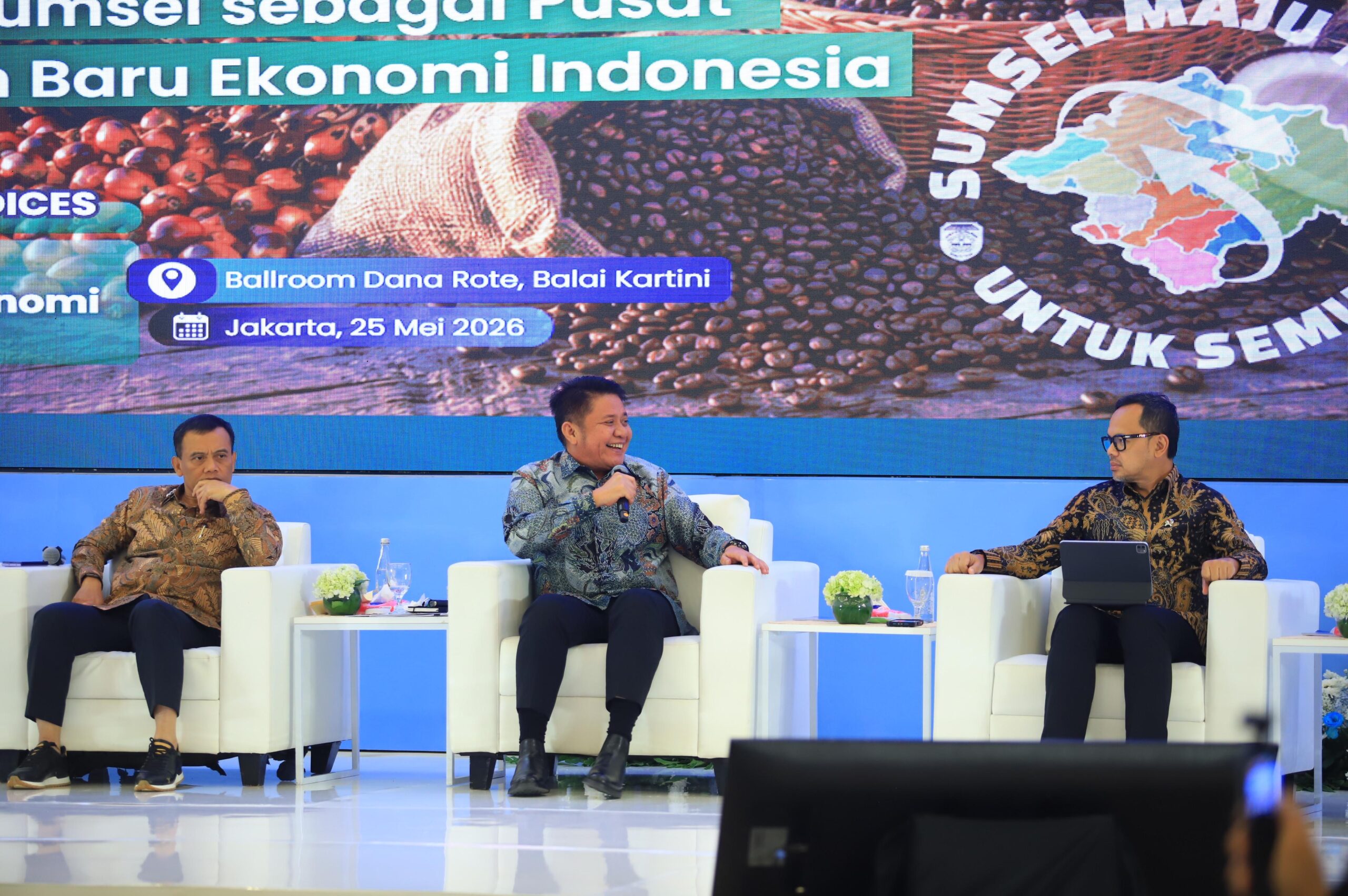 Herman Deru Jadi Satu-Satunya Gubernur dari Sumatera yang Tampil sebagai Pembicara Konferensi Nasional Ekonomi Daerah OJK
