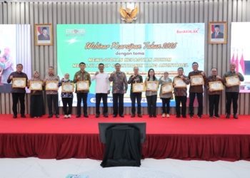Sekjen Kementerian ATR/BPN Beri Penghargaan kepada Satker Pengelola Kearsipan Terbaik