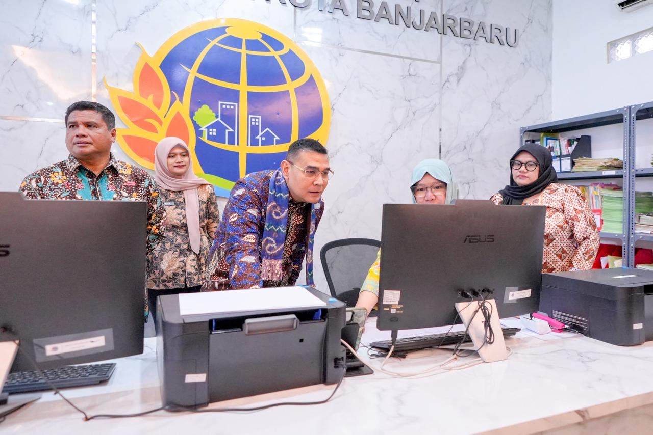 Ossy Dermawan Tinjau Pelataran di Kantah Banjarbaru: Hindari Warga Menunggu Lama