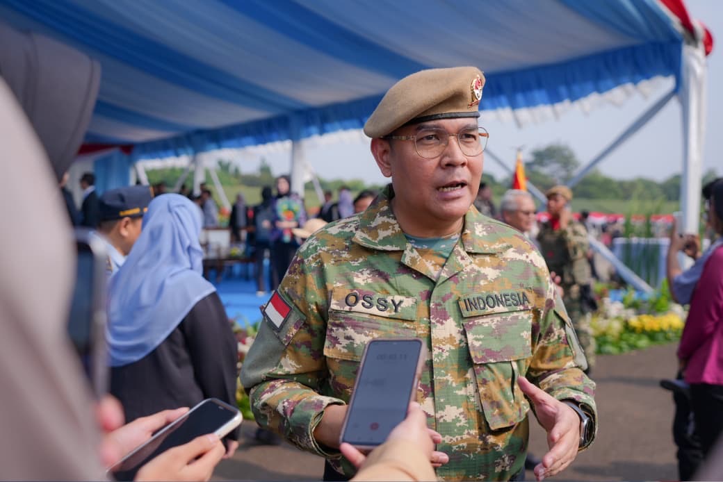 Penutupan Latsarmil Komcad Gelombang I 2026, Ossy Dermawan: Latsarmil Perkuat Karakter dan Integritas ASN