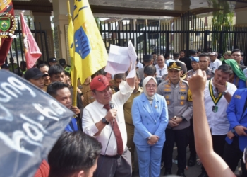 Wakil Ketua DPRD Sumsel Ilyas Panji Alam Terima Aksi Demo Cipayung Plus Sumsel