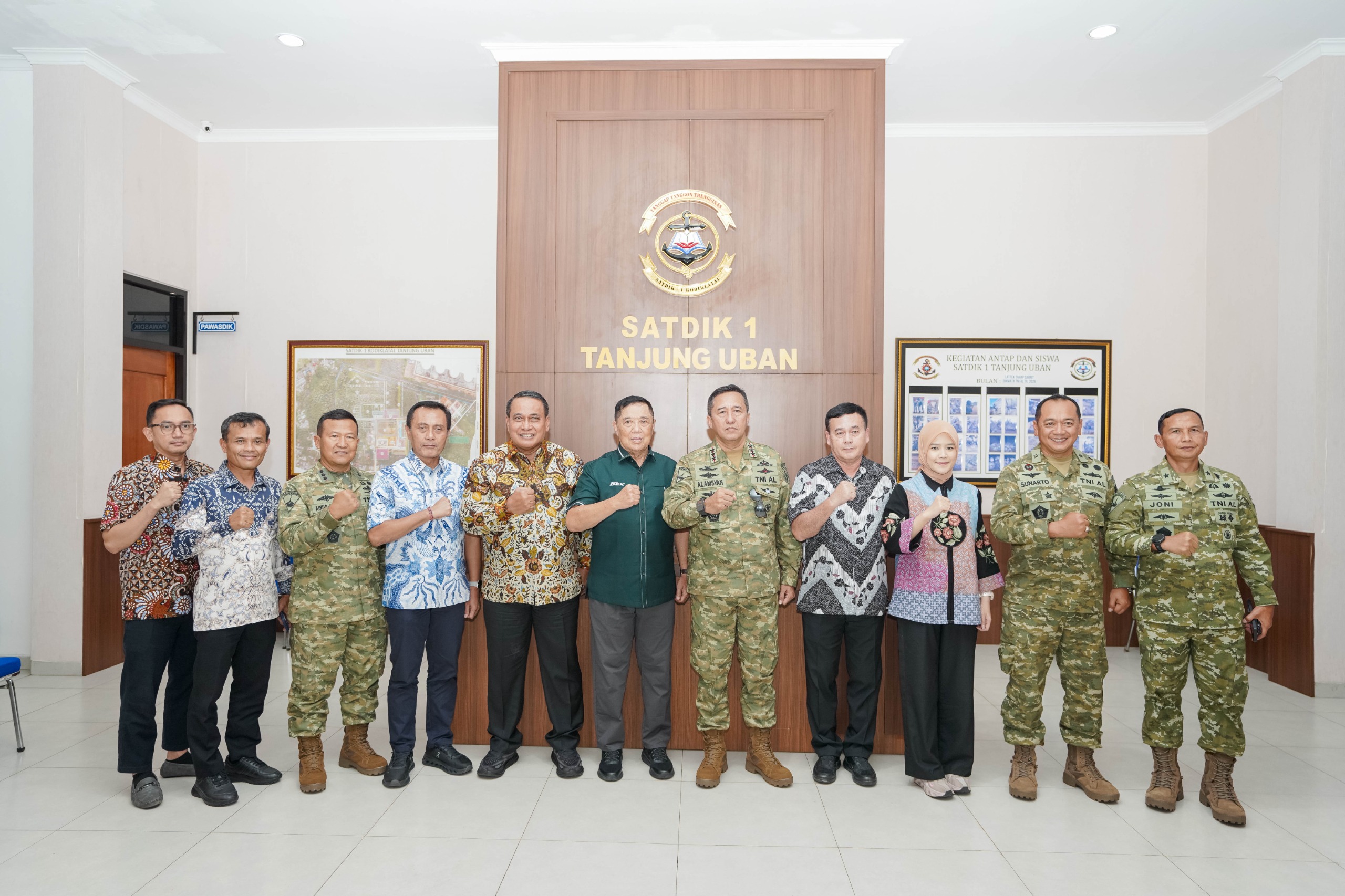 Dewan Komisaris Pertamina Patra Niaga Tinjau Distribusi Energi dan Program Pemberdayaan Masyarakat di Kepri