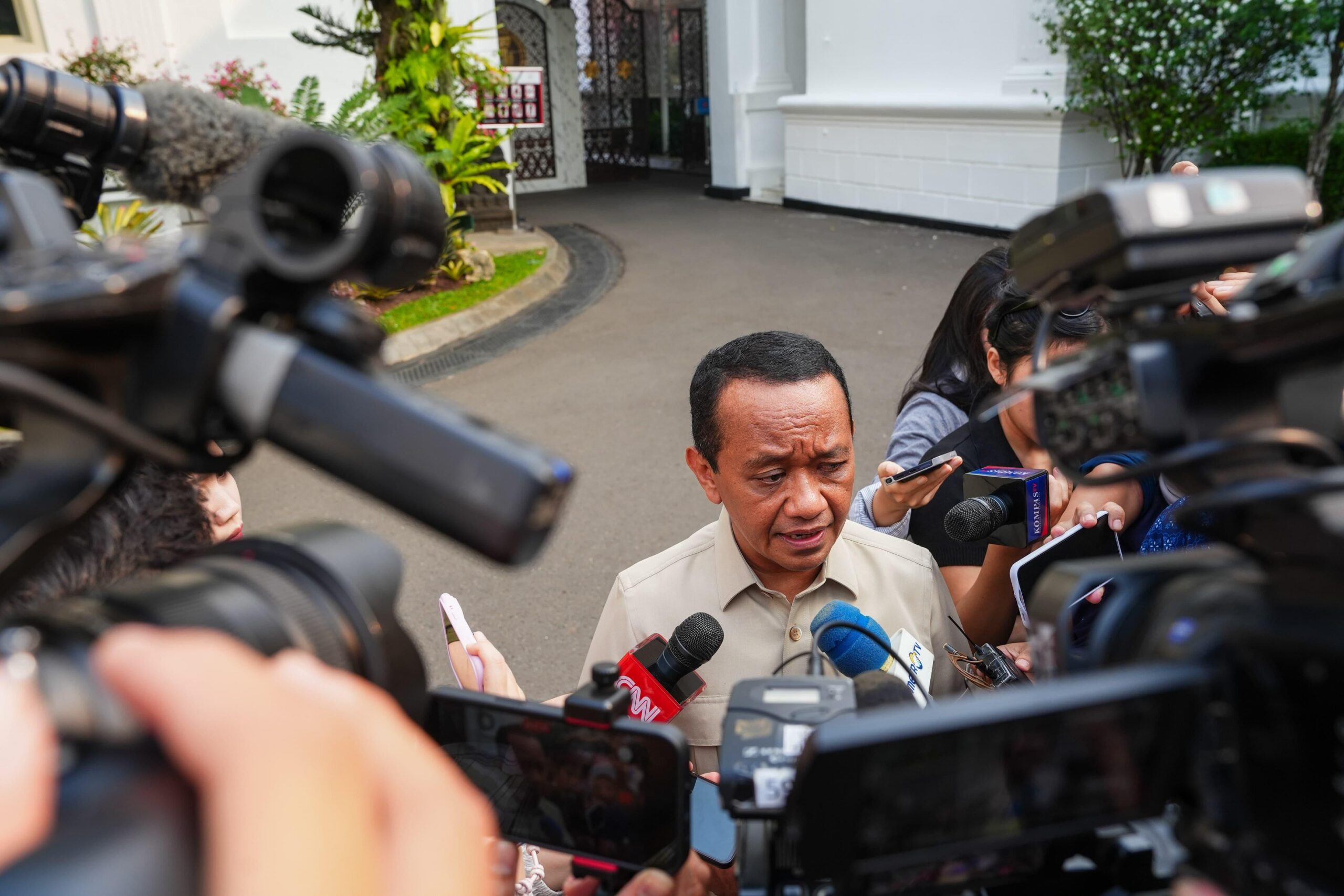 Prabowo Instruksikan Percepatan Penanganan Pemadaman Listrik dan Jaga Stabilitas Harga BBM