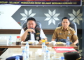 Gubernur Sumsel  Herman Deru saat meninjau Posko Siaga Karhutla di Kantor Camat Kertapati, Palembang, Senin (7/9/2026).