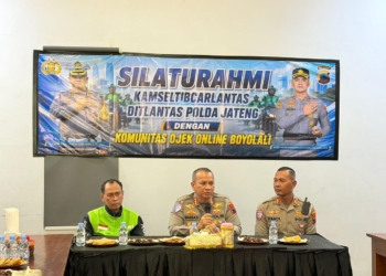 Dirlantas Polda Jateng Temui Ojol Boyolali, Bagikan Sembako dan Tekankan Keselamatan