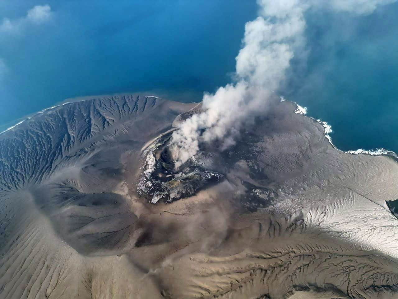 Polri Lakukan Langkah Awal Mitigasi Dampak Abu Vulkanik Anak Krakatau