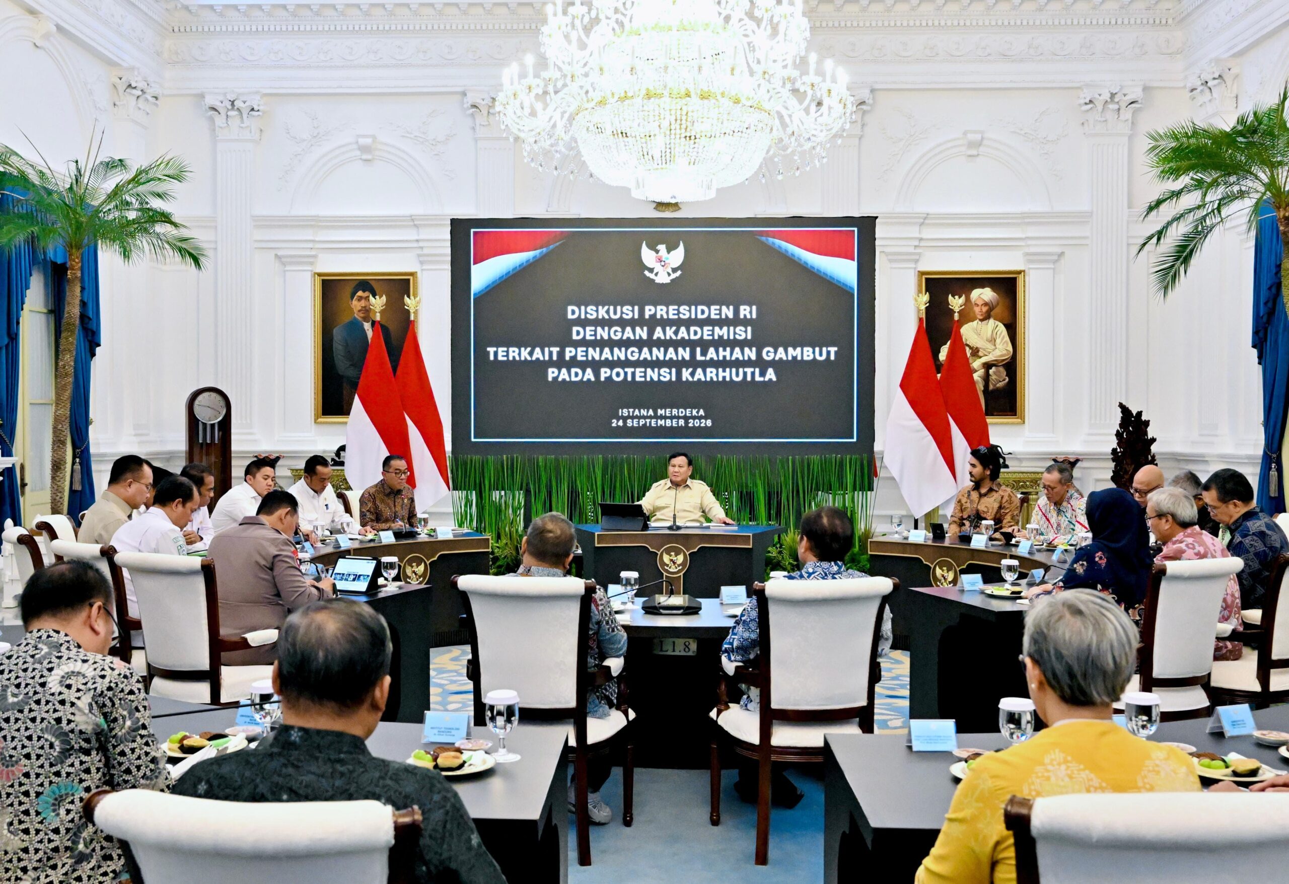 Prabowo dan Akademisi Bahas Pengelolaan Gambut hingga Pencegahan Karhutla