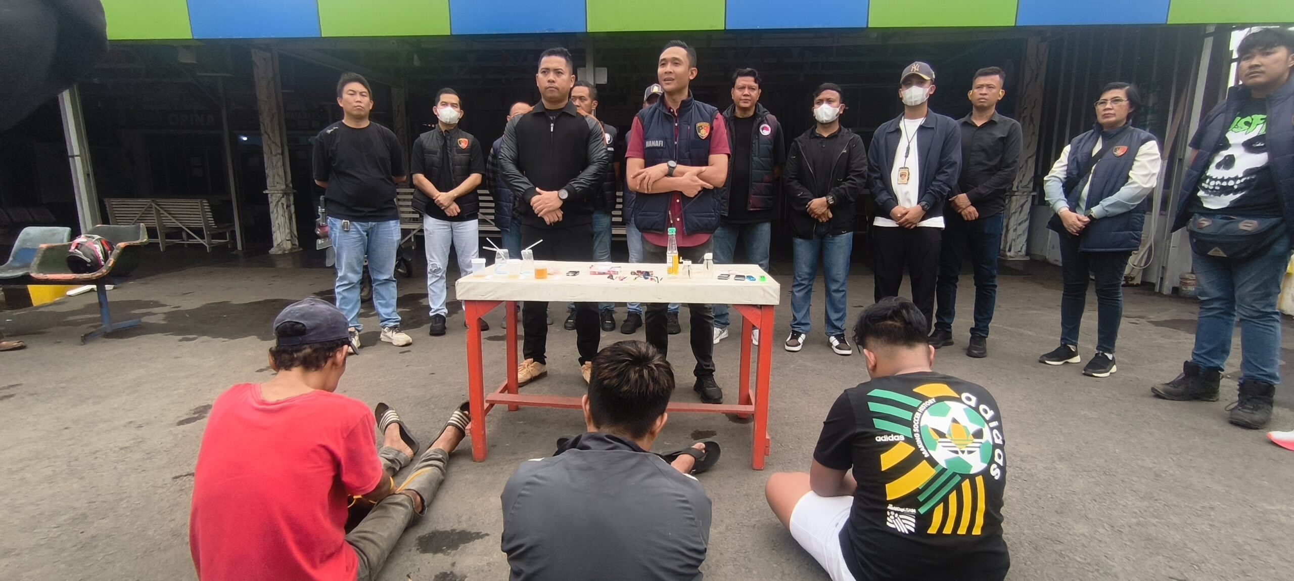 Usai Gerebek Sabung Ayam, Polsek Gandus Acak-Acak Sarang Narkoba di Tangga Buntung
