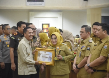 Ratu Dewa Tegaskan Pelayanan Publik Tak Boleh Berbelit